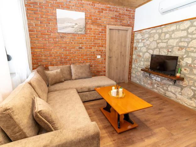 Roel Apartments Саранда Экстерьер фото