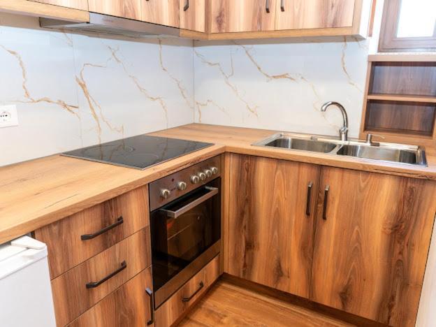 Roel Apartments Саранда Экстерьер фото