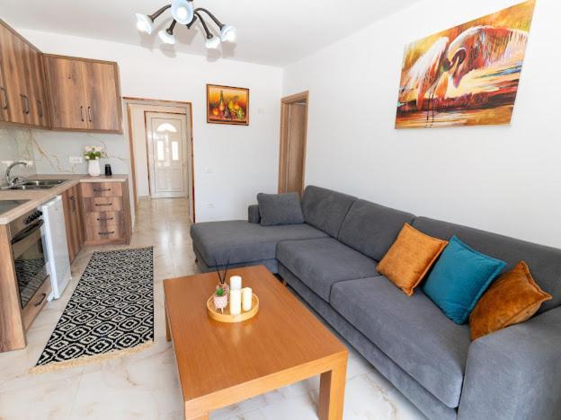 Roel Apartments Саранда Экстерьер фото